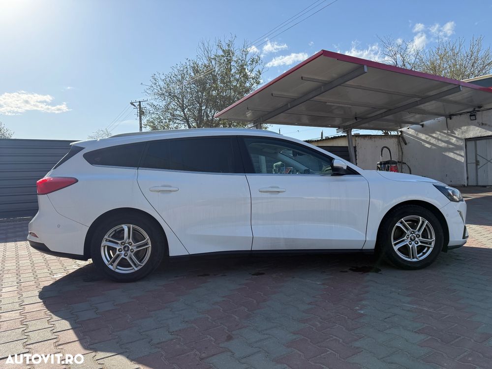 Ford Focus 1.5 TDCi DPF Start-Stopp-System Titanium - 6