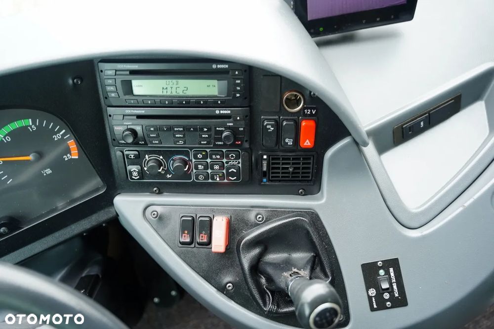 Mercedes-Benz TOURISMO RHD-M-2A / EURO 6 / 59 MIEJSC / SPROWADZONY / - 31