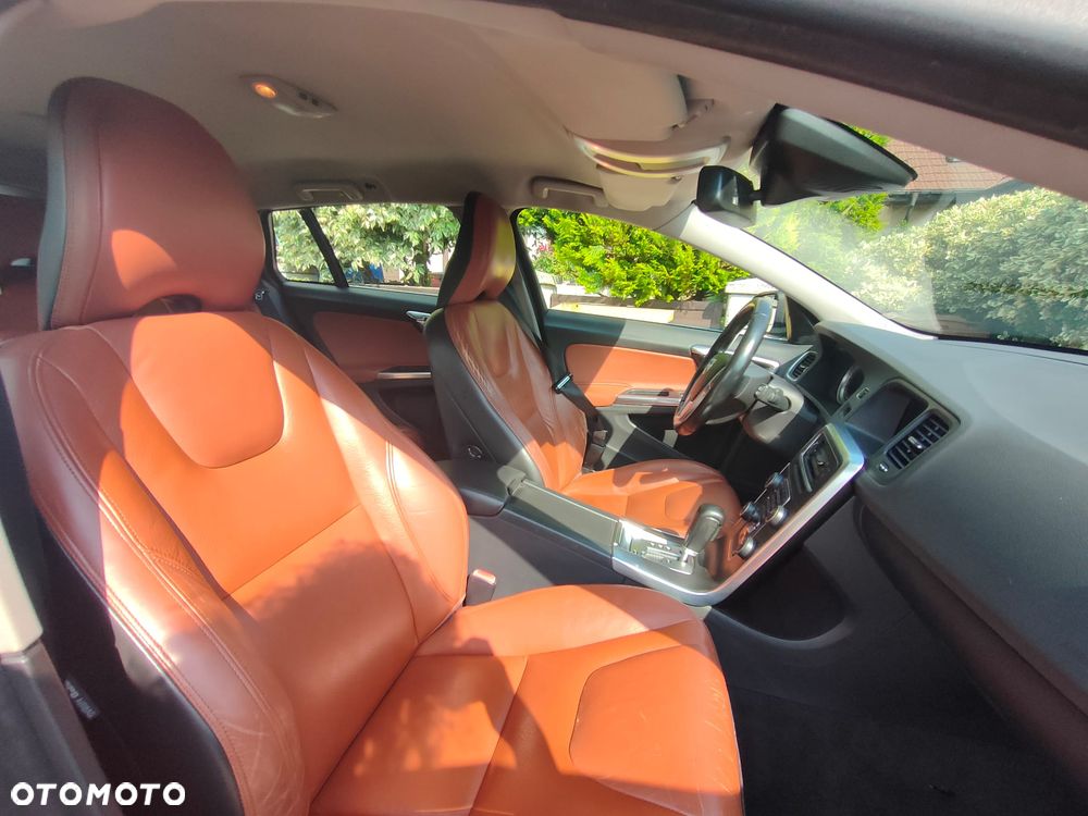 Volvo V60 - 11