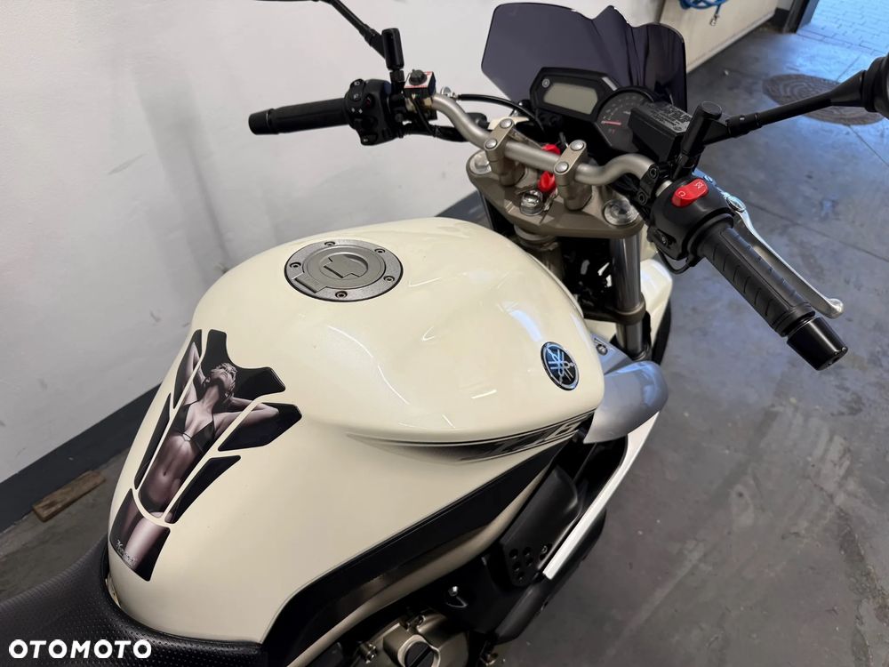 Yamaha XJ - 30