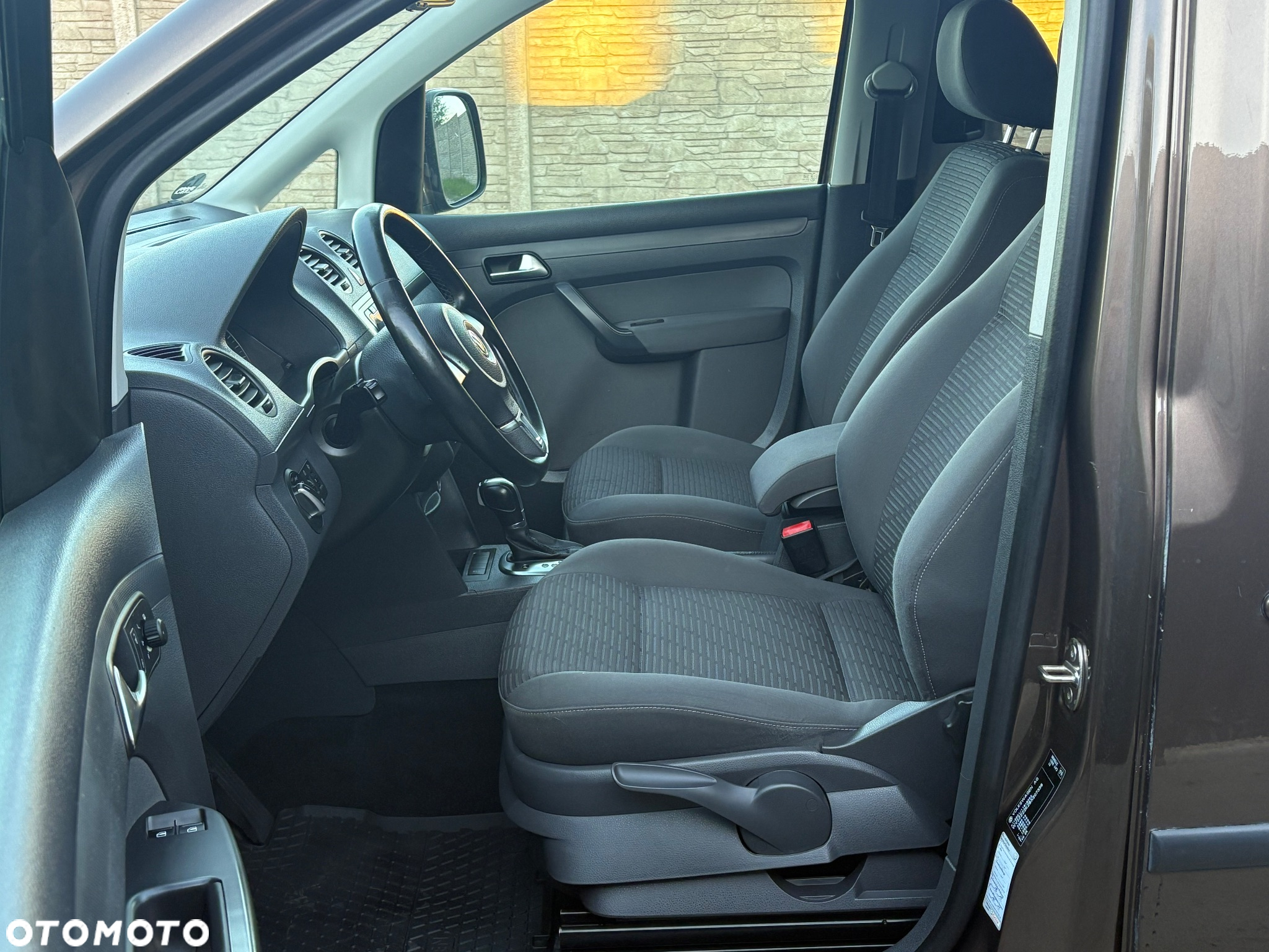 Volkswagen Caddy 1.6 TDI Comfortline DSG - 9
