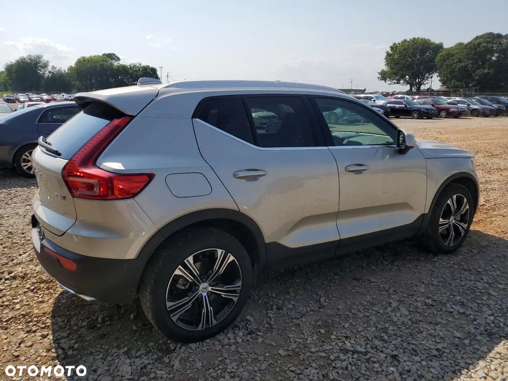 Volvo XC 40 - 4