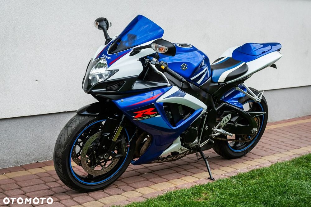 Suzuki GSX-R - 6