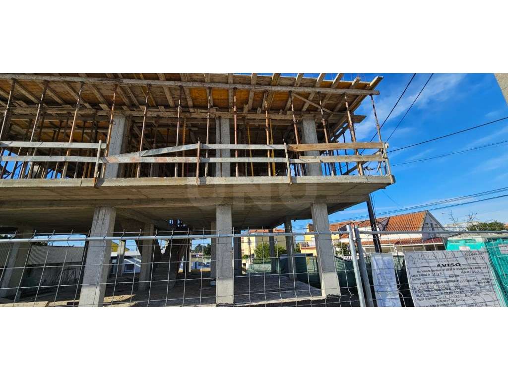 Moradia T3 em fase de construção - Pinhal do Ferral, Fernão Ferro -... - Grande imagem: 3/17