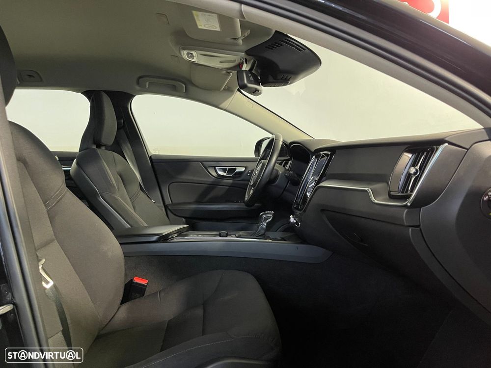 Volvo V60 2.0 D3 Momentum Geartronic - 11