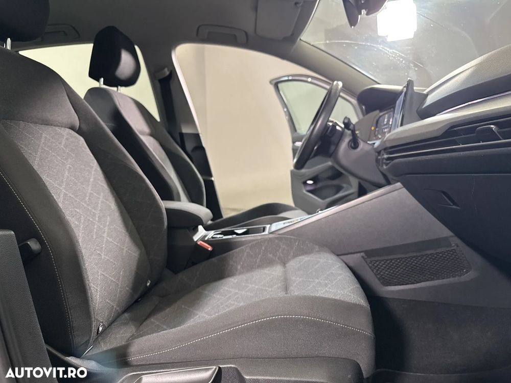 Volkswagen Golf - 12