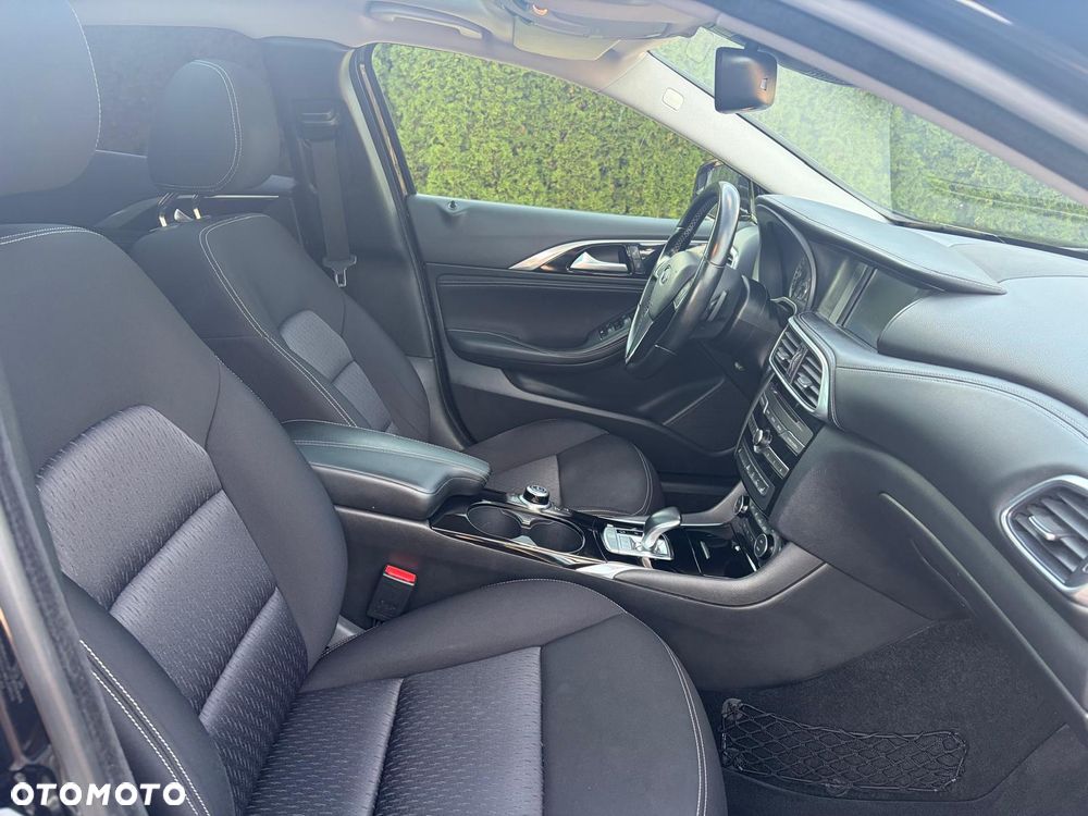 Infiniti Q30 2.2d DCT AWD Sport - 28