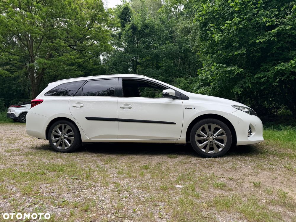 Toyota Auris Hybrid 135 Premium - 5