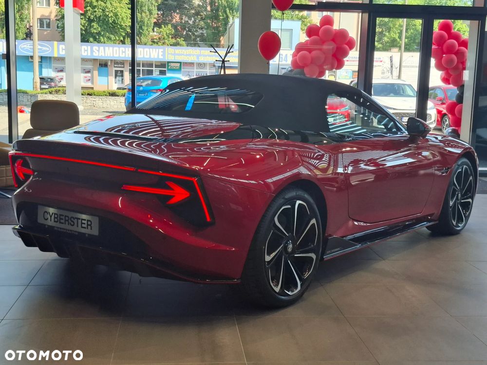 MG Cyberster 77kWh AWD Czarny Dach - 3