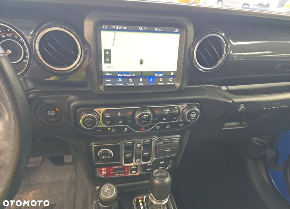 Jeep Wrangler - 12