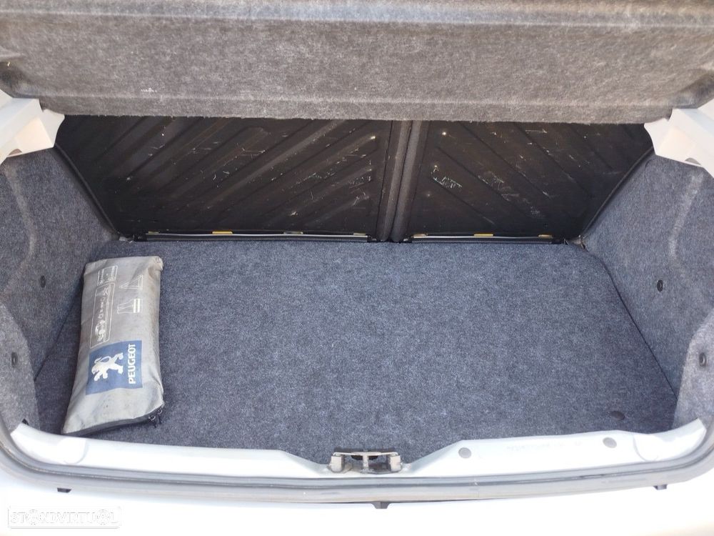 Peugeot 206+ 1.1 Urban - 19