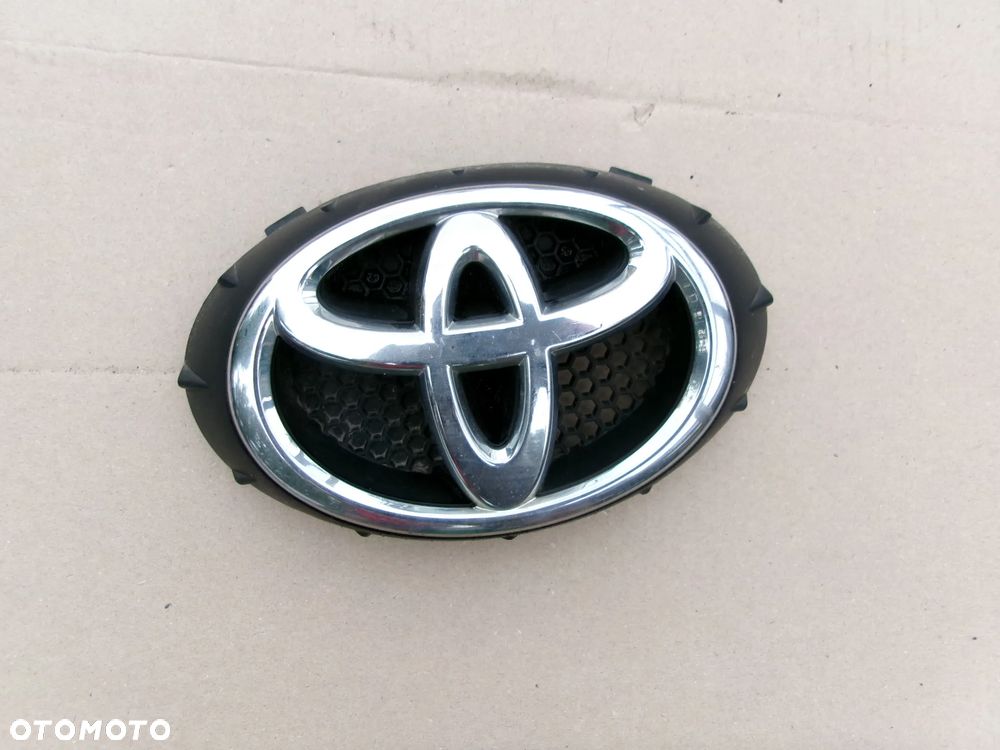 ZNACZEK EMBLEMAT TOYOTA AYGO II   PRZÓD  14-22 - 1