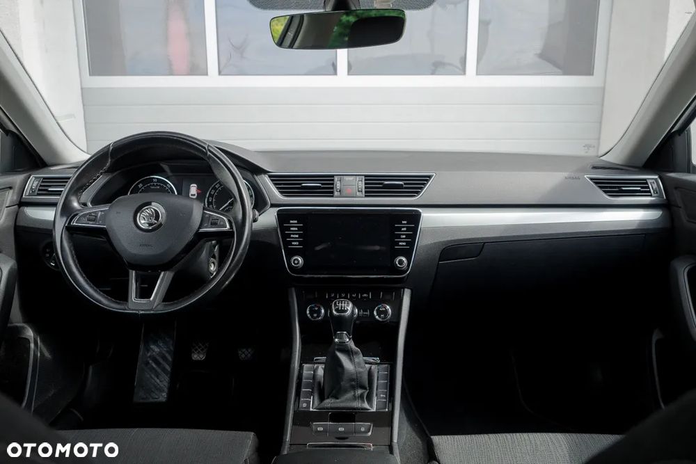 Skoda Superb 1.6 TDI Ambition - 36