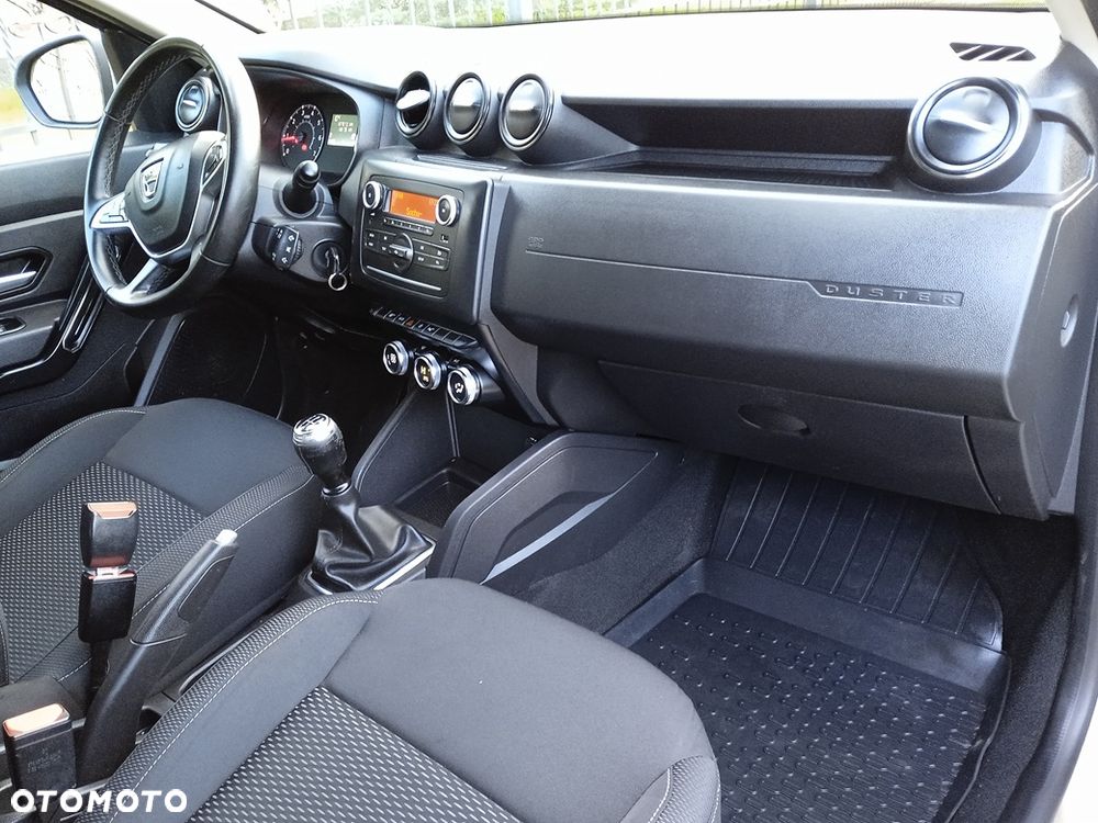 Dacia Duster 1.6 SCe Laureate S&S - 16