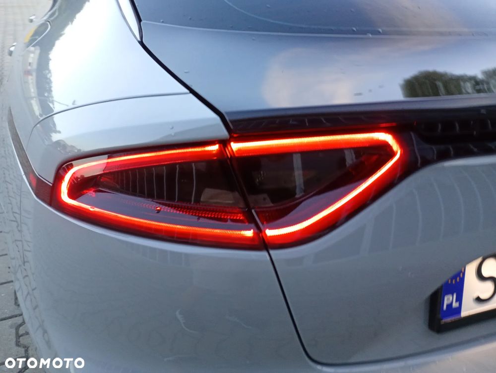 Kia Stinger - 12