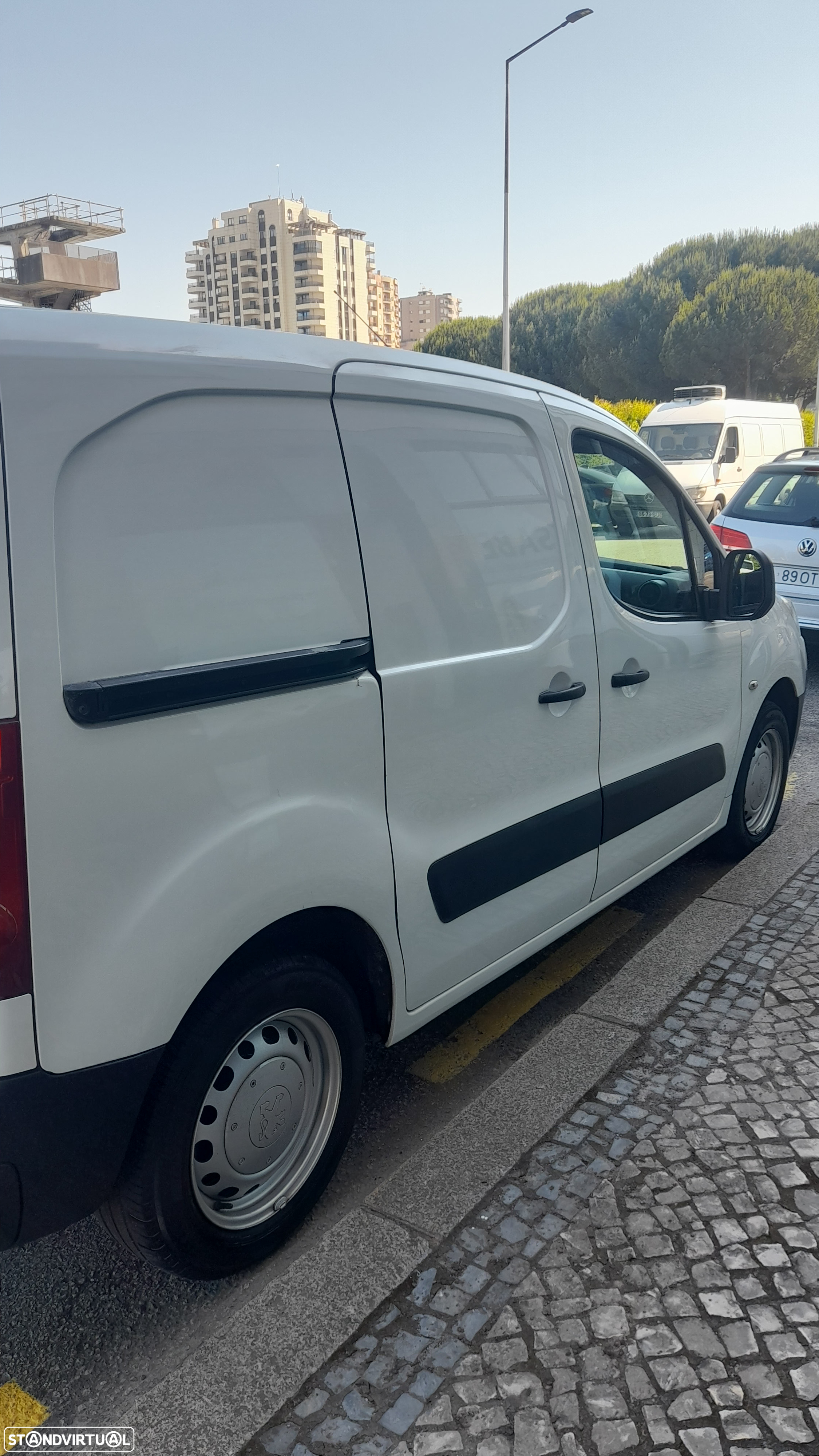 Peugeot e-Partner - 4