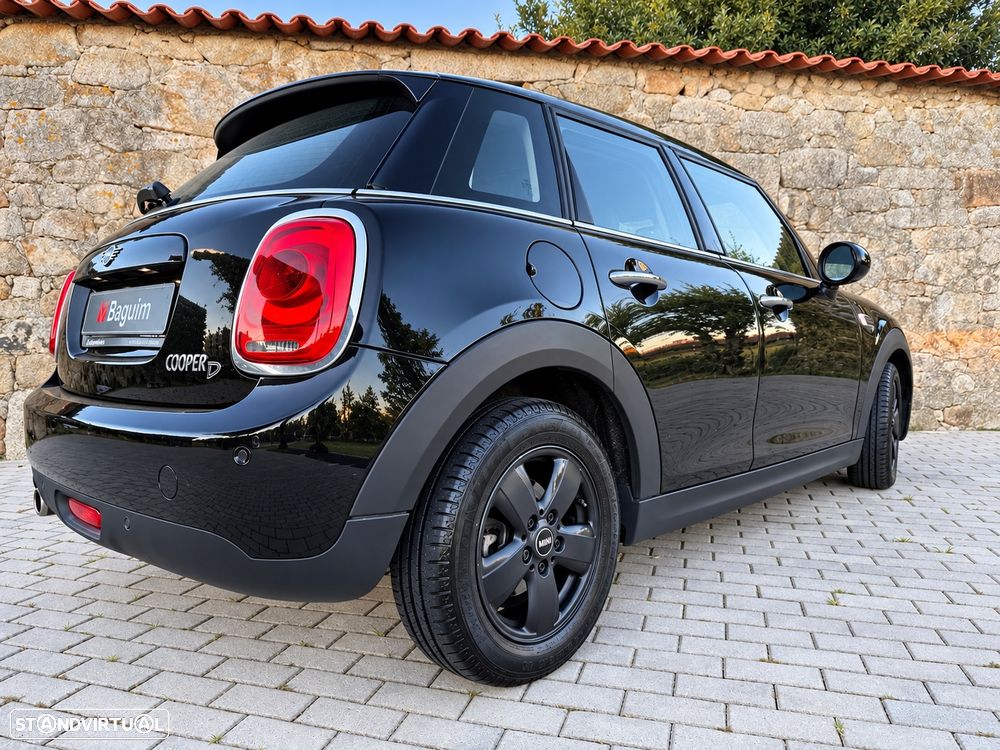 MINI 5 Portas Cooper D Auto - 4