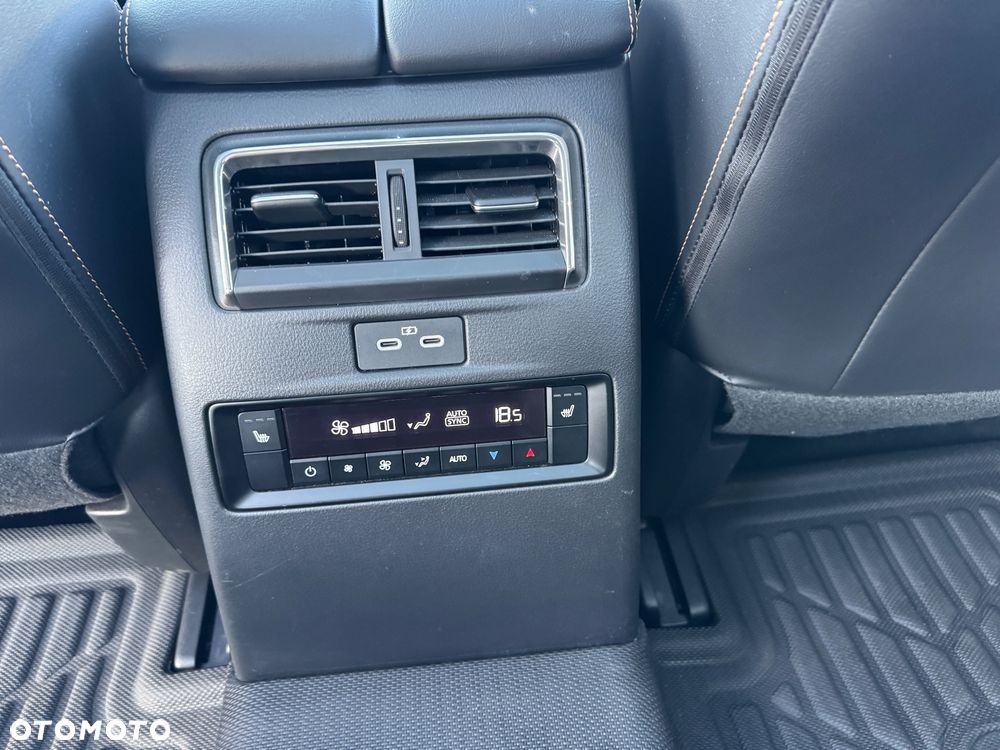 Mazda CX-90 - 17