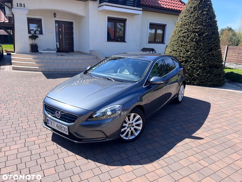 Volvo V40 D2 Summum - 33