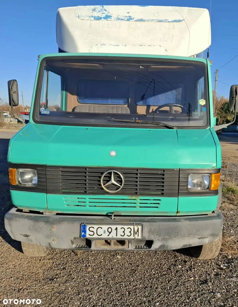 Mercedes-Benz 709D - 4