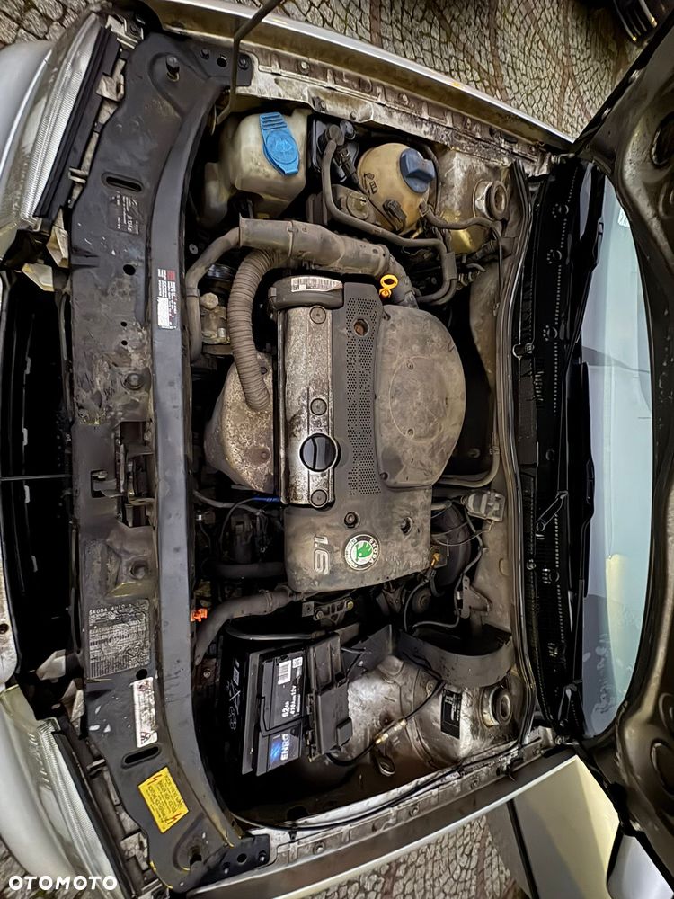 Skoda Octavia 1.6 GLX - 14