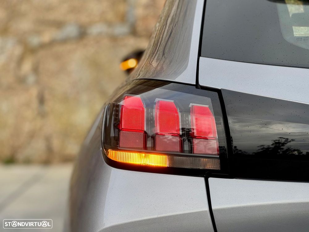 Peugeot 208 1.2 PureTech Active Pack - 25