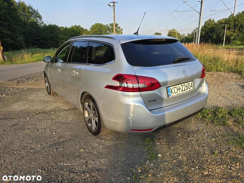 Peugeot 308 SW BlueHDi 150 EAT6 Stop & Start Allure - 4