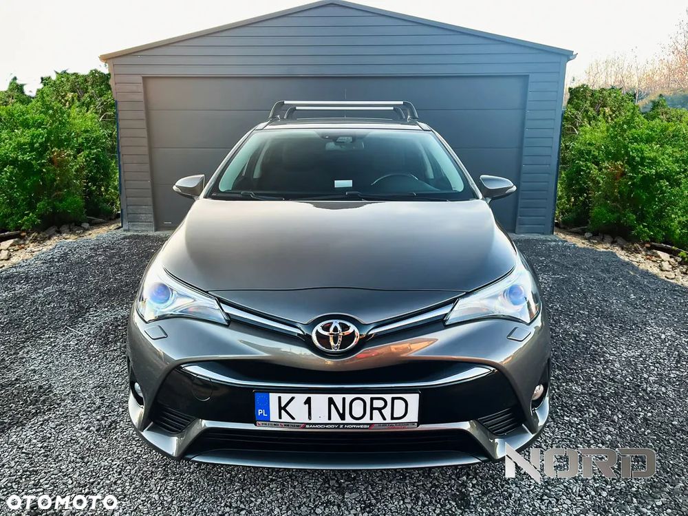 Toyota Avensis 1.8 Premium MS - 5