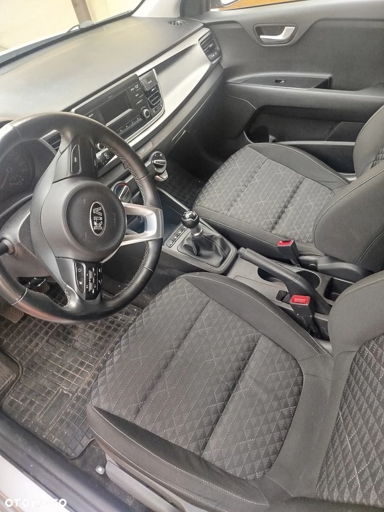 Kia Rio 1.2 M - 14