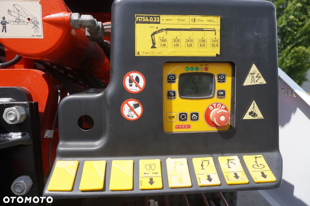 Mercedes-Benz Arocs 2633 burtowy / HDS FASSI F155A.0.23 / PILOT / 230 tys. km - 14