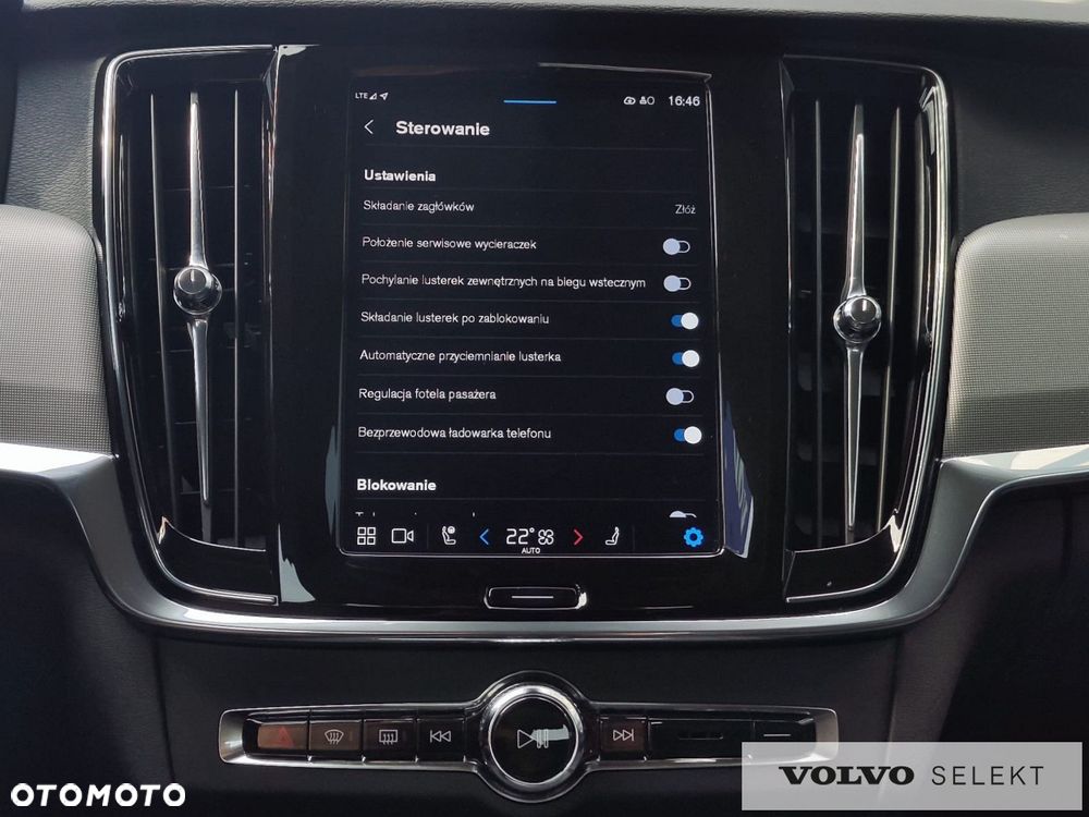 Volvo V90 Cross Country - 25