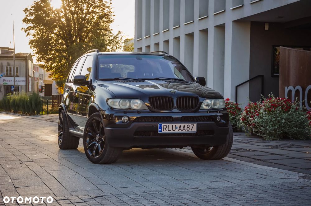 BMW X5 4.4i - 1