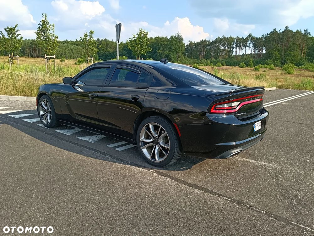 Dodge Charger 5.7 V8 RT - 5