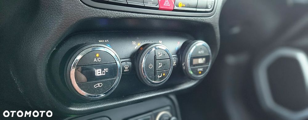 Jeep Renegade 1.4 MultiAir Longitude - 21