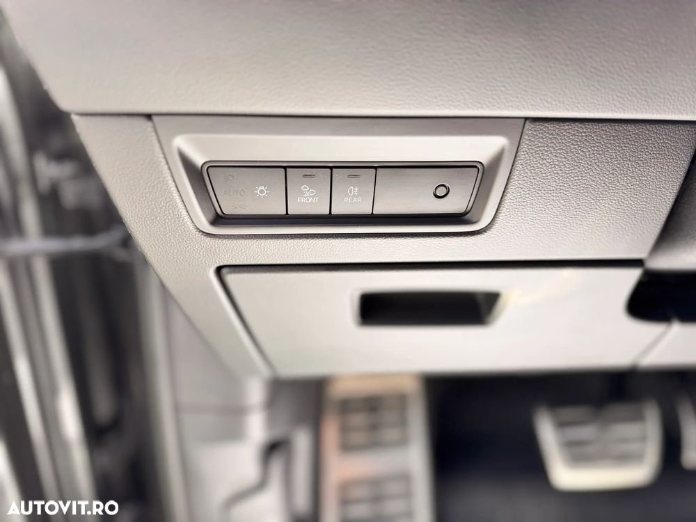 Volkswagen Touareg V6 TSI eHybrid PHEV R - 27
