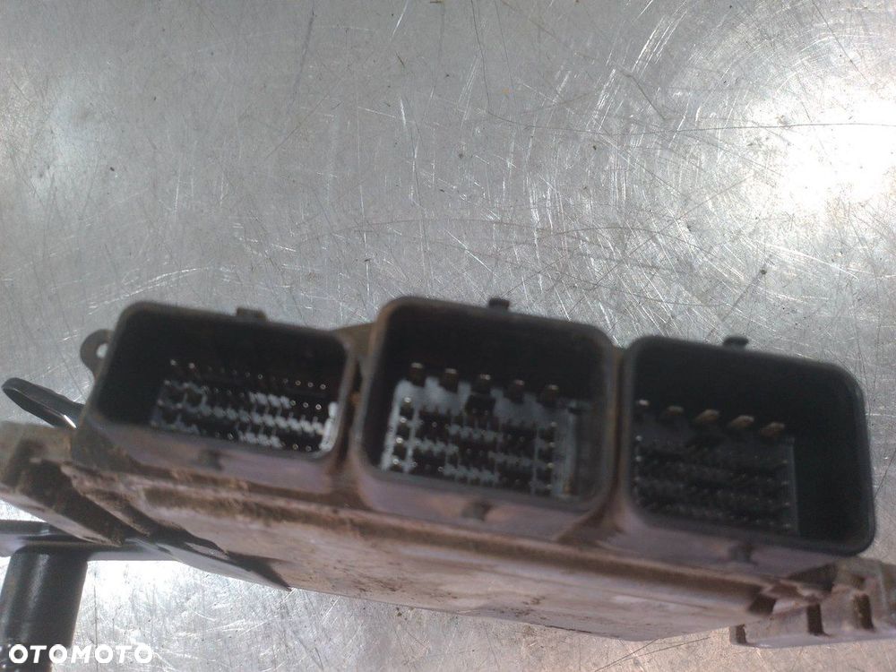 KOMPUTER, STEROWNIK FORD FIESTA MK7 AV21-12A650-HH     0281017931 1.6 TDCi - 2