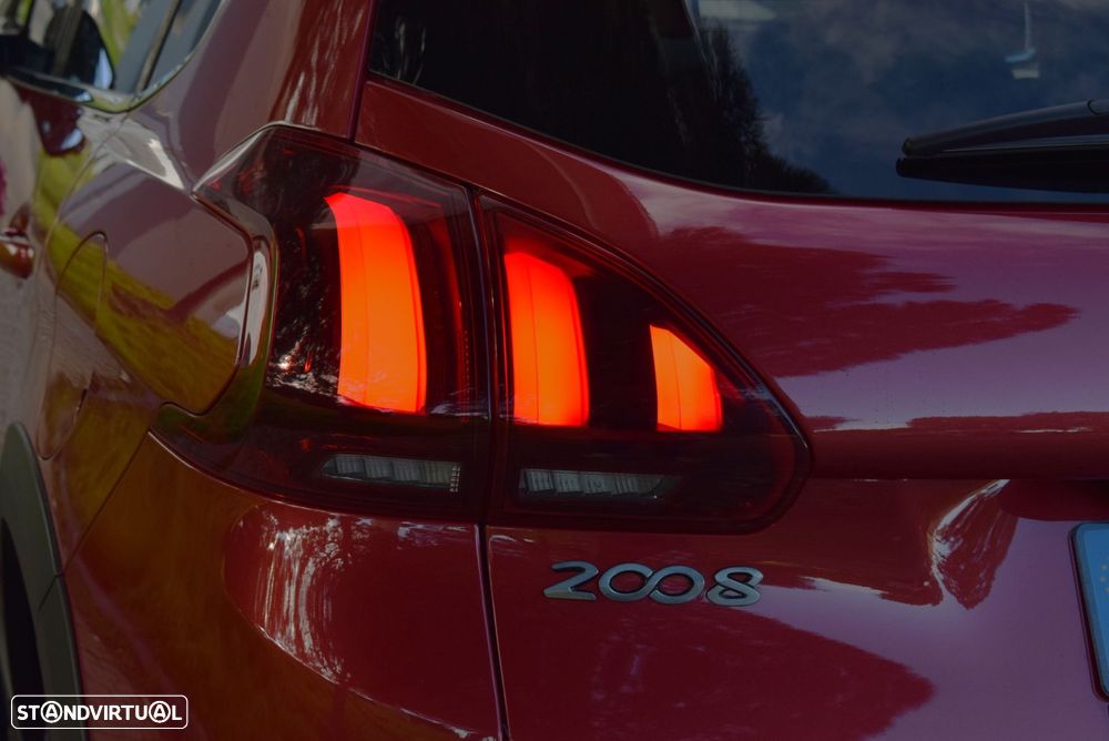 Peugeot 2008 1.2 PureTech Allure EAT6 - 40