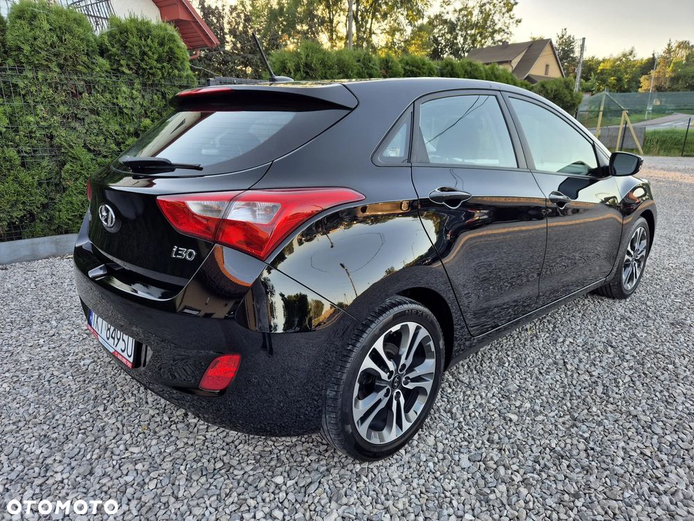 Hyundai i30 blue 1.4 Classic Navigation - 16