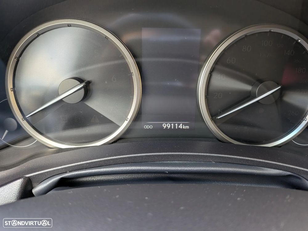 Lexus NX 300h Executive+ - 12