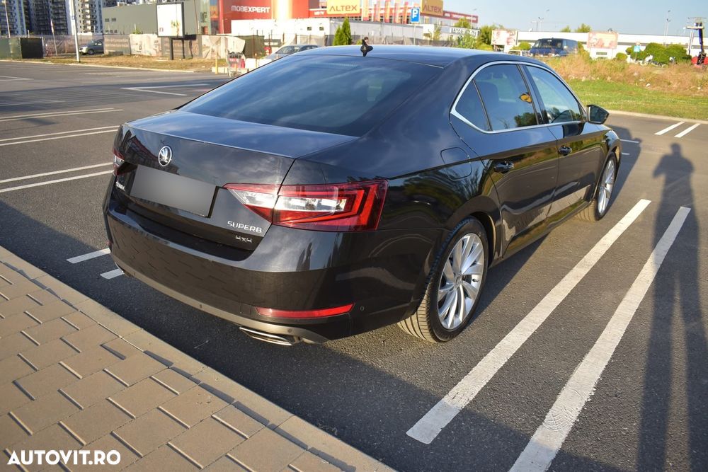 Skoda Superb 2.0 TSI DSG 4X4 Laurin & Klement - 6