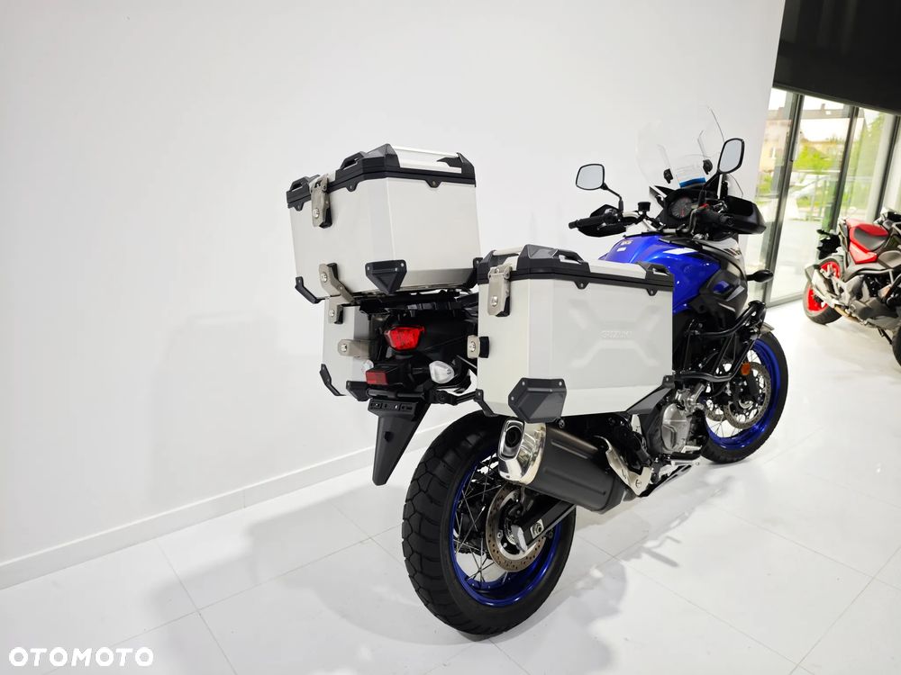 Suzuki V-STROM - 11