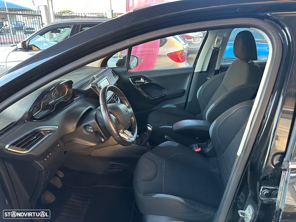 Peugeot 208 1.6 e-HDi Allure 95g - 18