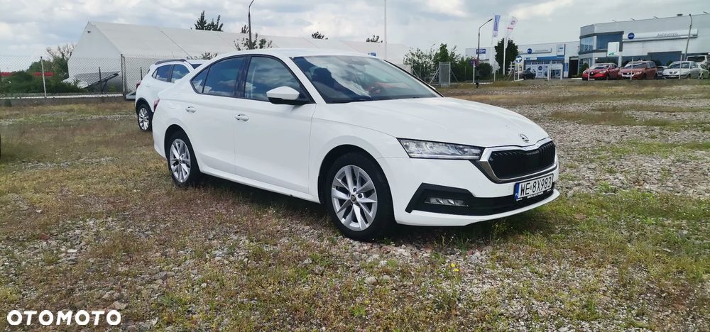 Skoda Octavia 2.0 TDI Ambition DSG - 1