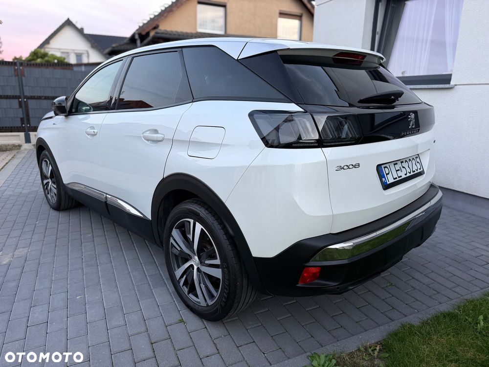 Peugeot 3008 1.6 PureTech HYbrid Allure S&S EAT8 - 9