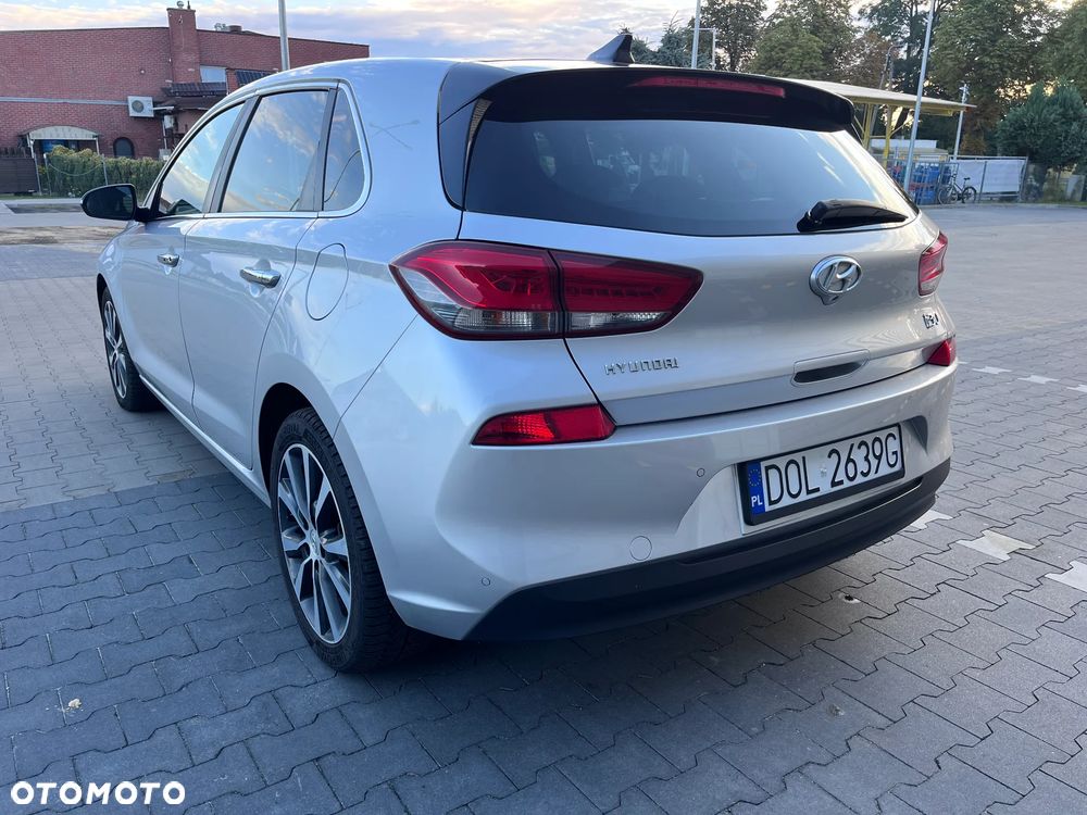 Hyundai i30 1.6 D Premiere Luxury DCT - 5