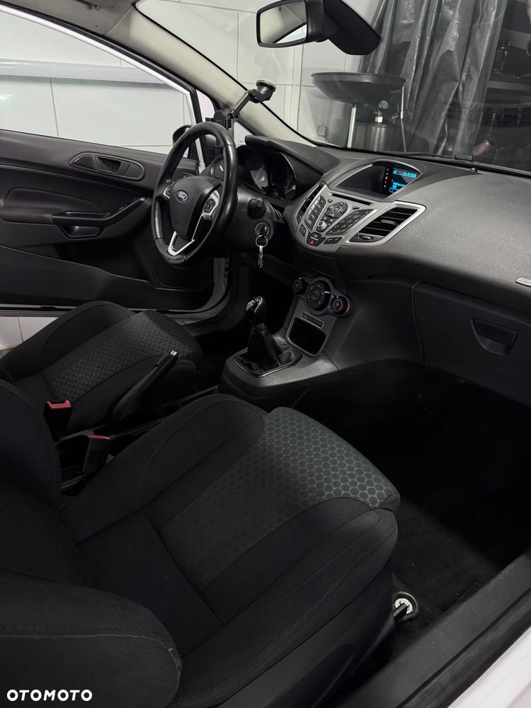 Ford Fiesta - 17