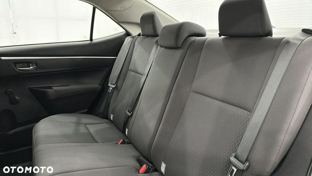 Toyota Corolla - 12