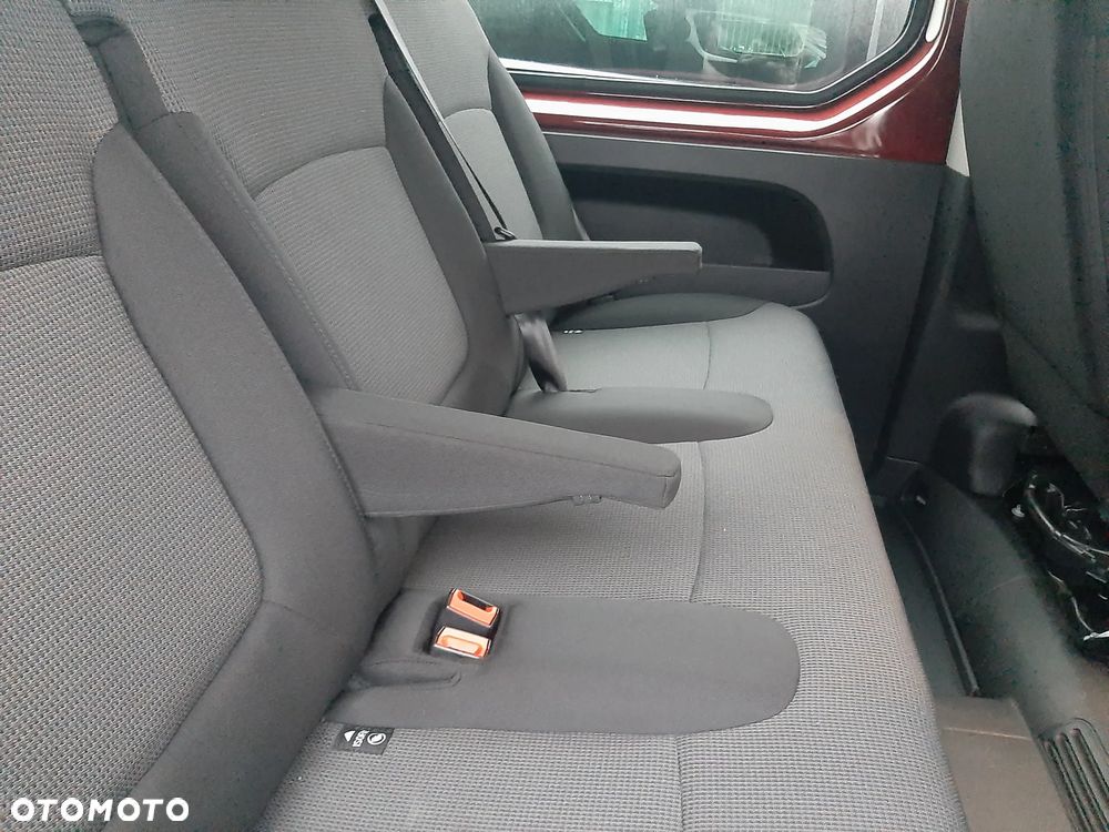 Renault Trafic 2.0 dCi EDC - 13