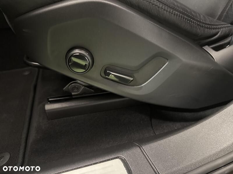 Volvo XC 60 D4 Momentum Pro - 19