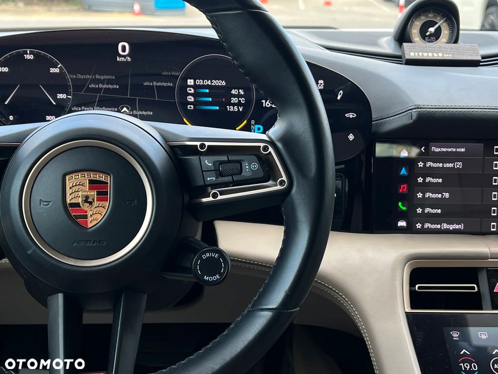 Porsche Taycan 4S - 17